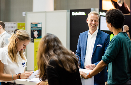 Komm zu unserem Stand auf der Absolventenmesse Basel! <br> (Copyright: Career Calling)